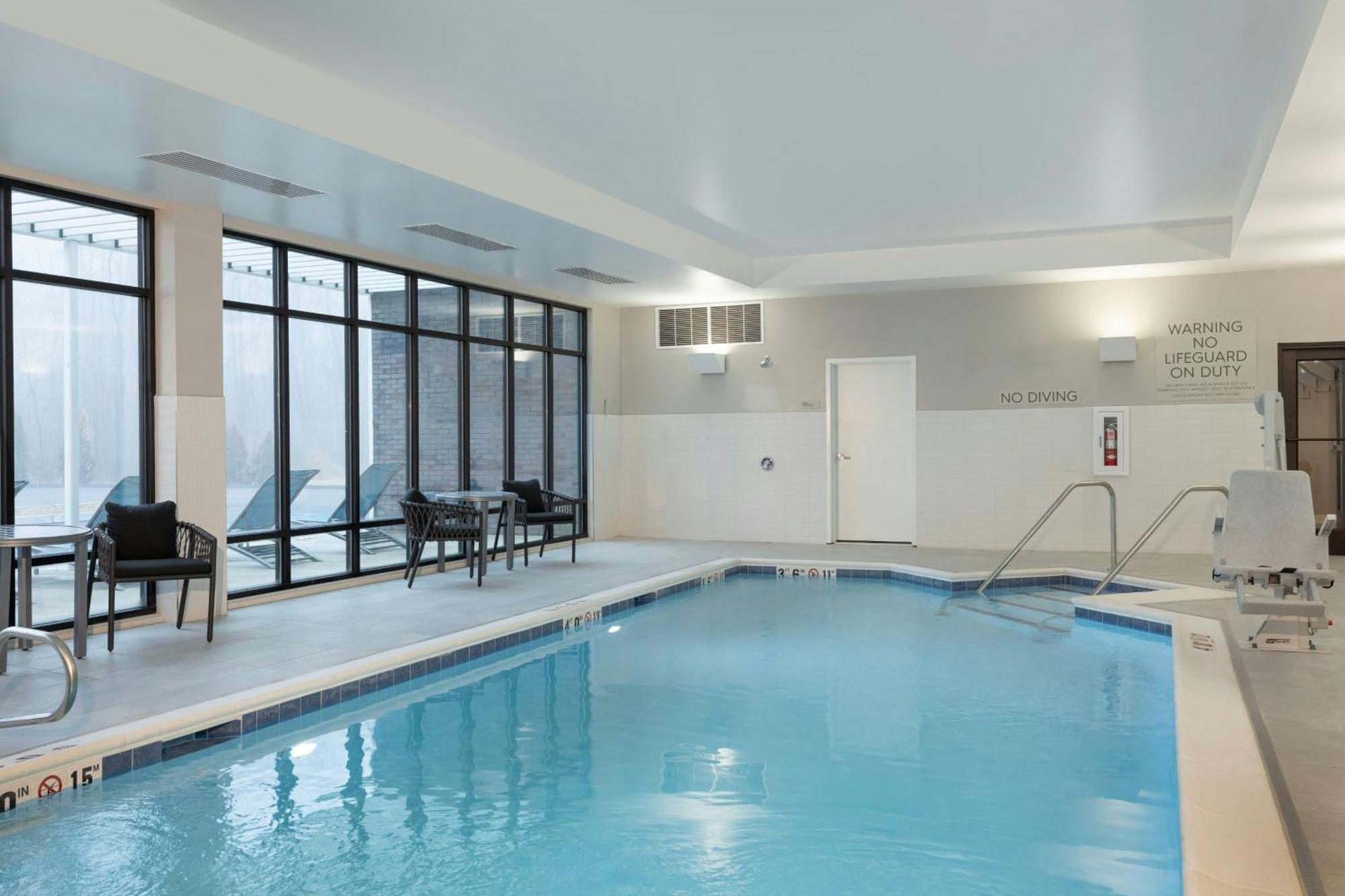 Towneplace Suites By Marriott Hadley Amherst Exterior photo