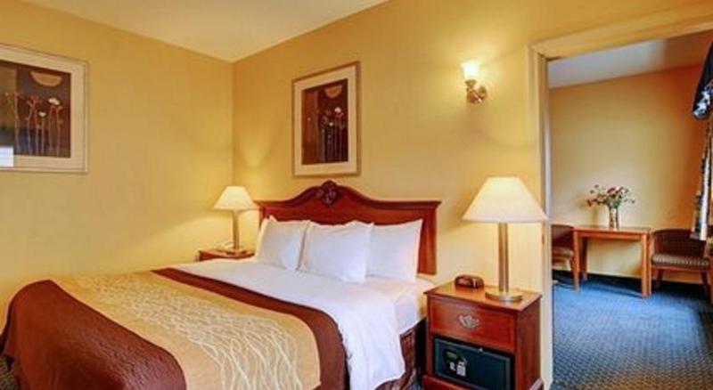 Towneplace Suites By Marriott Hadley Amherst Exterior photo