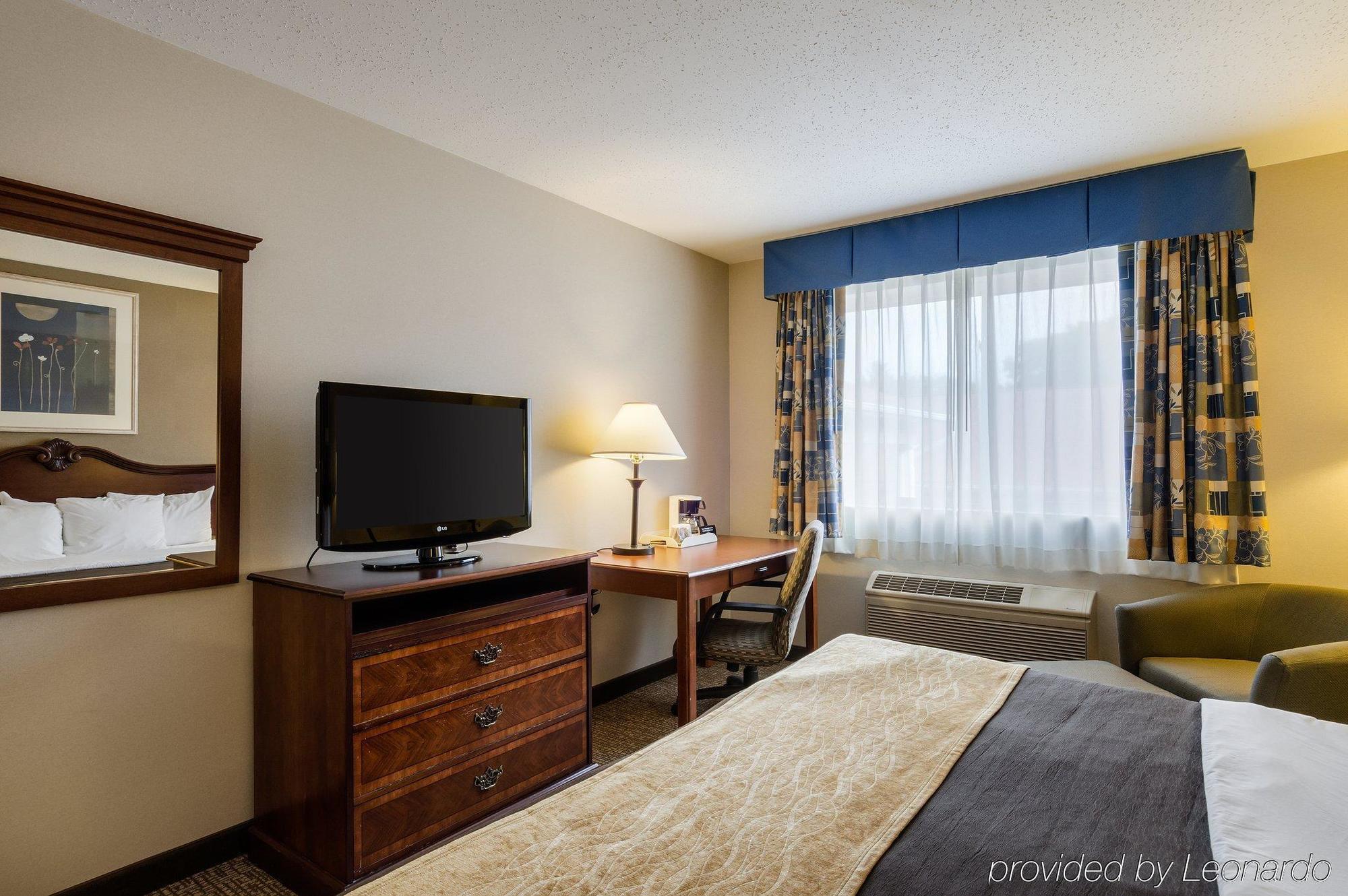 Towneplace Suites By Marriott Hadley Amherst Exterior photo
