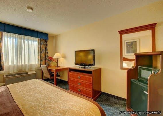 Towneplace Suites By Marriott Hadley Amherst Exterior photo